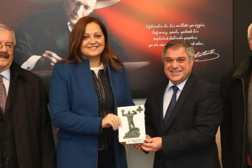 ‘EĞİTİM İÇİN NE GEREKİYORSA YAPMAYA HAZIRIZ’